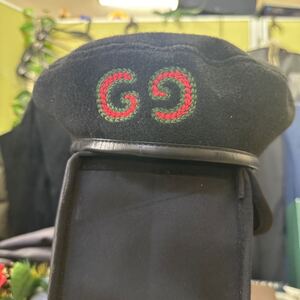 GUCCI ベレー帽　黒色