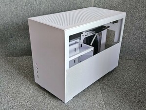 LIAN LI Q58 - 4 MINI ITX PCIe 4.0 PCケース リアンリ