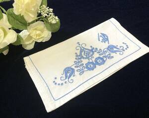 フランス　パリ骨董市　アンティーク　手刺繍　手縫い　ヴィンテージ　ハンドメイド　手仕事　カットワーク　美しいボタニカルなデザイン