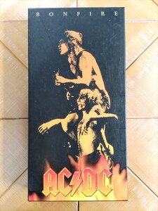 AC/DC　CD「ボンファイアー 〜ボン・スコットに捧ぐ〜」(限定盤・BOX SET)