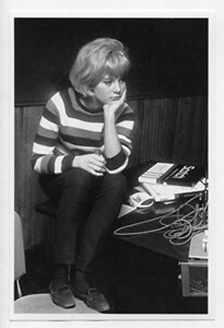 ［フォト4x6］ シルヴィ・バルタン 32 写真(小) Sylvie Vartan