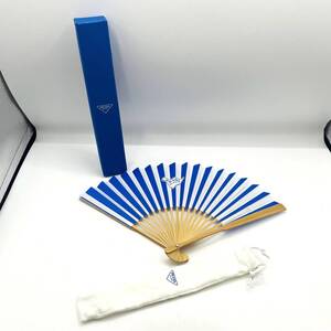 【送料無料】PRADA プラダ 扇子 ブルー×ホワイト 三角ロゴ トライアングル ノベルティ Hand fan【匿名配送】