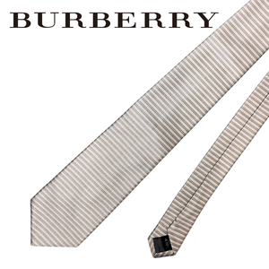 【中古】【非常に良い】BURBERRY ネクタイ ブランド バーバリー シルバー ストライプ柄 【剣先幅：9cm】r-bu-t-0569-08