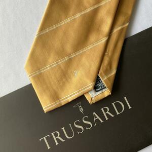 トラサルディ　TRUSSARDI　ネクタイ　ストライプ　高級感を演出　03　TRUSSARDIのギフトケースに入れて発送いたします