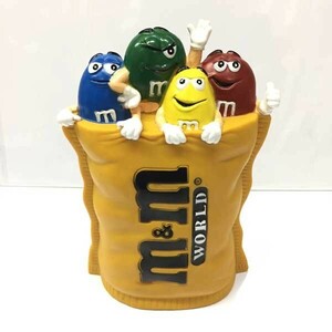 M&M