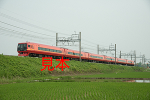 鉄道写真データ（JPEG）、00478548、特急きぬがわ5号、253系（OM-N02編成）、東武鉄道日光線、栗橋〜新古河、2015.05.28、（7360×4912）