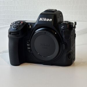 ∀【通電確認済】Nikon ニコン ミラーレス一眼カメラ Z8 ボディ