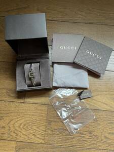 匿名取引　正規店購入品　GUCCI グッチ　時計　保証書　箱　袋　腕時計