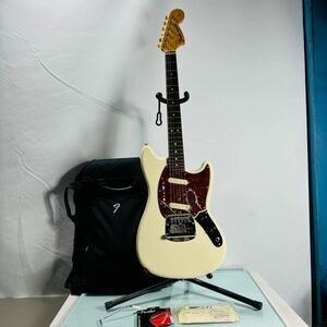 33 Fender Japan◆MG65 /VWH/2012～2017/エレキギター/ムスタングタイプ/白系/ 音出確認済み　中古美品　送:180