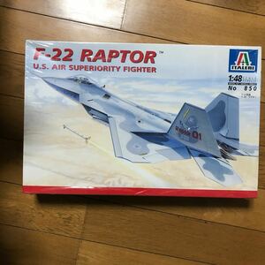 イタレリ 1/48スケール F-22 ラプター 未開封