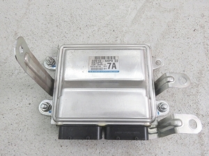 エブリイ　HBD-DA17V　H27年　1型　ECU　33910-64P00　69,248km　エンジンコンピューター　AT　4WD