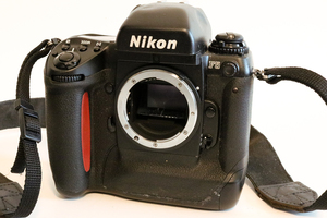 ⑤ニコン Nikon F5 ボディ　動作未確認　ジャンク