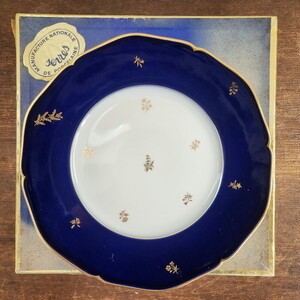 SEVRES / セーブル プレート(ケーキ皿?) 直径約17㎝ 元箱付き フランス陶磁器 金彩 小花柄 