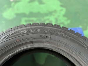 【新古品】スタッドレスタイヤ　165/70R14　81Q　ダンロップ　WINTER　MAXX　WM01　1本のみ　未使用2018年製　スノータイヤ