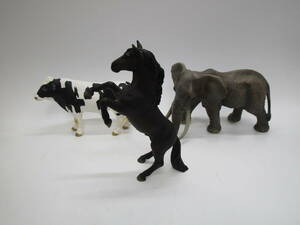 Schleich シュライヒ フィギュア　 馬　象　牛　ウマ　ゾウ　牛　3頭　Am Limes69　現状品(TTWSQ