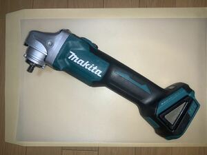 【ジャンク、通電OK、回転異常】マキタ 充電式 ディスクグラインダ　makita GA404D 18v 本体のみ