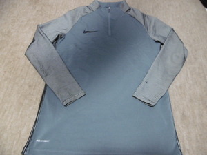 ★NIKE/ナイキ★長袖ハーフウエア　NIKE　AEROSWFIT　グレー系　サイズ：L　わけあり！！