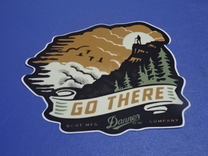 激レア USA入手 アメリカ オレゴン州ポートランド発 人気ブーツブランド ダナー【Danner】【GO THERE】ロゴステッカー未使用