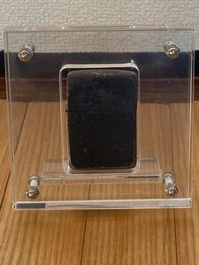 ヴィンテージ ZIPPO 1943~1945年 3バレル 黒塗り スチール　展示ケース付