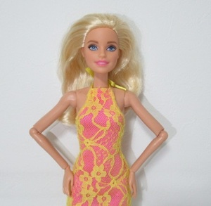 Barbie/バービー　人形　ワンピース　ORレース