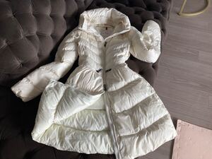 モンクレール★MONCLER　モンクレール　MONCLER ミリエロンホワイト ロングダウンジャケット★完売品ウエストからふんわり２０万