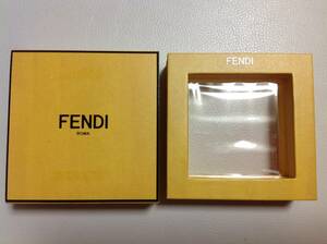 【FENDI】フェンディのケース 新中古