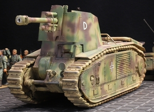 1/35 ドイツ軍鹵獲改造車輛（フランス軍戦車シャールC1）105ミリ榴弾砲装備タイプ 制作完成品