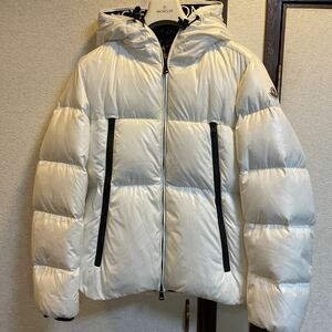 美品 モンクレール MONCLER BARONNIES ホワイト サイズ2 L 国内正規品 ダウンジャケット 白 モンクラー MONTGENEVRE MAYA