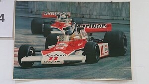 P04-52 / 【 未使用 】1977年 マールボロ・マクラーレン M23 ジェームス・ハント ヨッヘン・マス　ポスター　約62㎝×91.5㎝　レア品