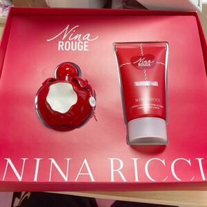 ニナリッチ　ニナ　ルージュ　50コフレ　オードトワレ　ボディローション　2個セット　デパコス　NINA RICCI Nina ROUGE りんご　セット