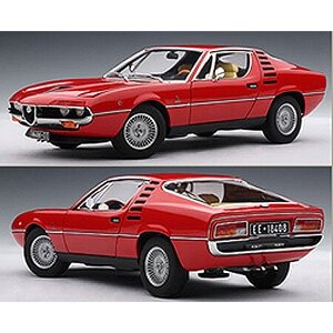 AUTOart【1/18 アルファロメオ モントリオール 1970】Alfa Romeo ケース内展示品 美品 本体のみ箱類無 丁重に梱包発送 オートアート