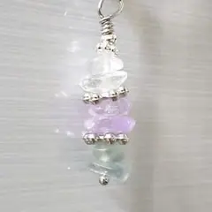 1点もの＊ハンドメイド＊癒し効果で恋愛運も高まる♡天然石お守りチャーム