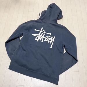 和532★ stussy ステューシー スウェット パーカー フーディ ビッグロゴ M ダークブルー メンズ