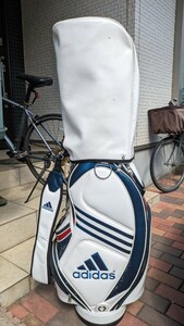 【送料無料】アディダス　adidas　GOLF　ゴルフバッグ　使用感あり、傷や破れ有※画像を確認ください　