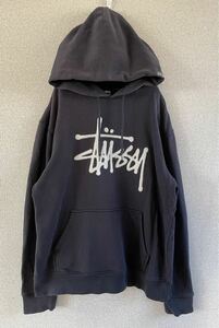 STUSSY　ステューシー　プルオーバーパーカー　フーディ　Hoodie　メンズ　Mサイズ　ブラック　立体ロゴ　アメカジ　ストリート　US古着