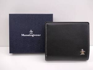 【Pkas-633】Munsingwear マンシングウェア メタルモチーフシリーズ 二つ折り財布 ブラック 黒 (未使用品)　