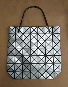 BAOBAO　 ISSEY MIYAKE　 バオバオ　 イッセイミヤケ　 トートバッグ　 バッグ　ハンドバッグ　シルバー