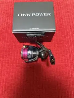 SHIMANO 24 TWIN POWER 3000MHG