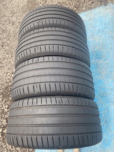 中古タイヤ4本セット　　MICHELIN PILOT SPORT 225/45/17)2) 245/40/17(2) ほぼ新品のタイヤ 2022年製溝　7.5ミリ