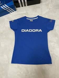 お値下げ！ディアドラ DIADORA トップス 半袖　ロゴTシャツ　丸ネック　ブルー　M スポーツ 部活 運動 ジム 通気性 半袖Tシャツ