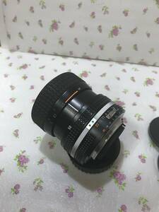 NIKON ZOOMーNIKKOR 35ー70mm f3・3−4・5 AIーS マクロ　　良品