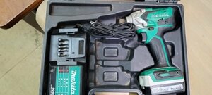 M697DSX　MAKITA　充電インパクトドライバー　マキタ