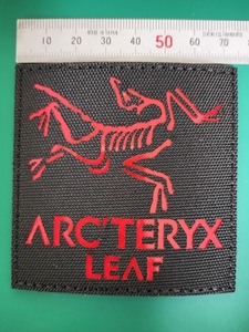 Arc’teryx leaf　アークテリクス　リーフ　ベルクロ　パッチ　黒地　赤