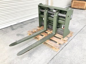 【アメリカ製】未使用品 JLG テレハンドラー用サイドシフトフォークキャリッジ テレスコピックフォークリフト 米軍(パレット)BE22MM-W#24