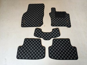  【美品】純正OP フォルクスワーゲン　ゴルフ　CD系　現行　8代目　チェック　フロアマット　GOLF/ヴァリアント/GTI/Rライン