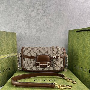 2024 SS 【Gucci】 未使用 グッチ ショルダーバッグ スタイル 735178 92TCG 8563