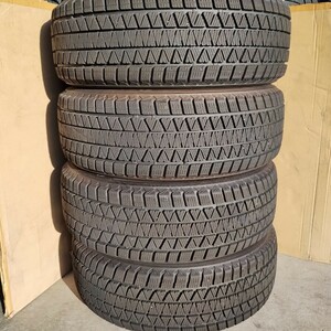 235／60R18ブリザックDM-V3中古スタッドレスタイヤ4本 