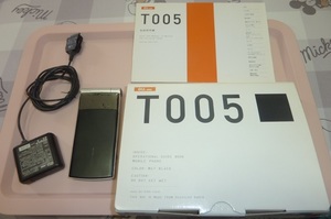 ★au TOSHIBA T005★ガラケー★初期化済・通電OK★