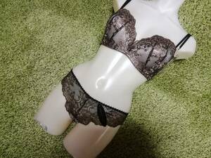 ★E65★アンブラ【ANNEBRA/Marie Antoinette】新品タグ付き　インポート　ブラジャー&タンガ　ブラセット　未使用品　Brown/①