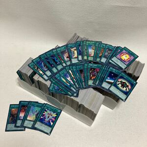 c395-26 80 トレーディングカード 遊戯王 KONAMI TCG デュエルモンスターズ まとめて 1000枚以上 大量セット 重複多数 ケース 値札 魔 